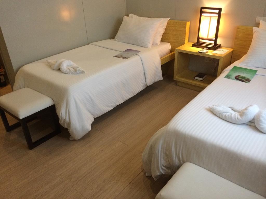 Shore Time Hotel - Annex Balabag  Esterno foto