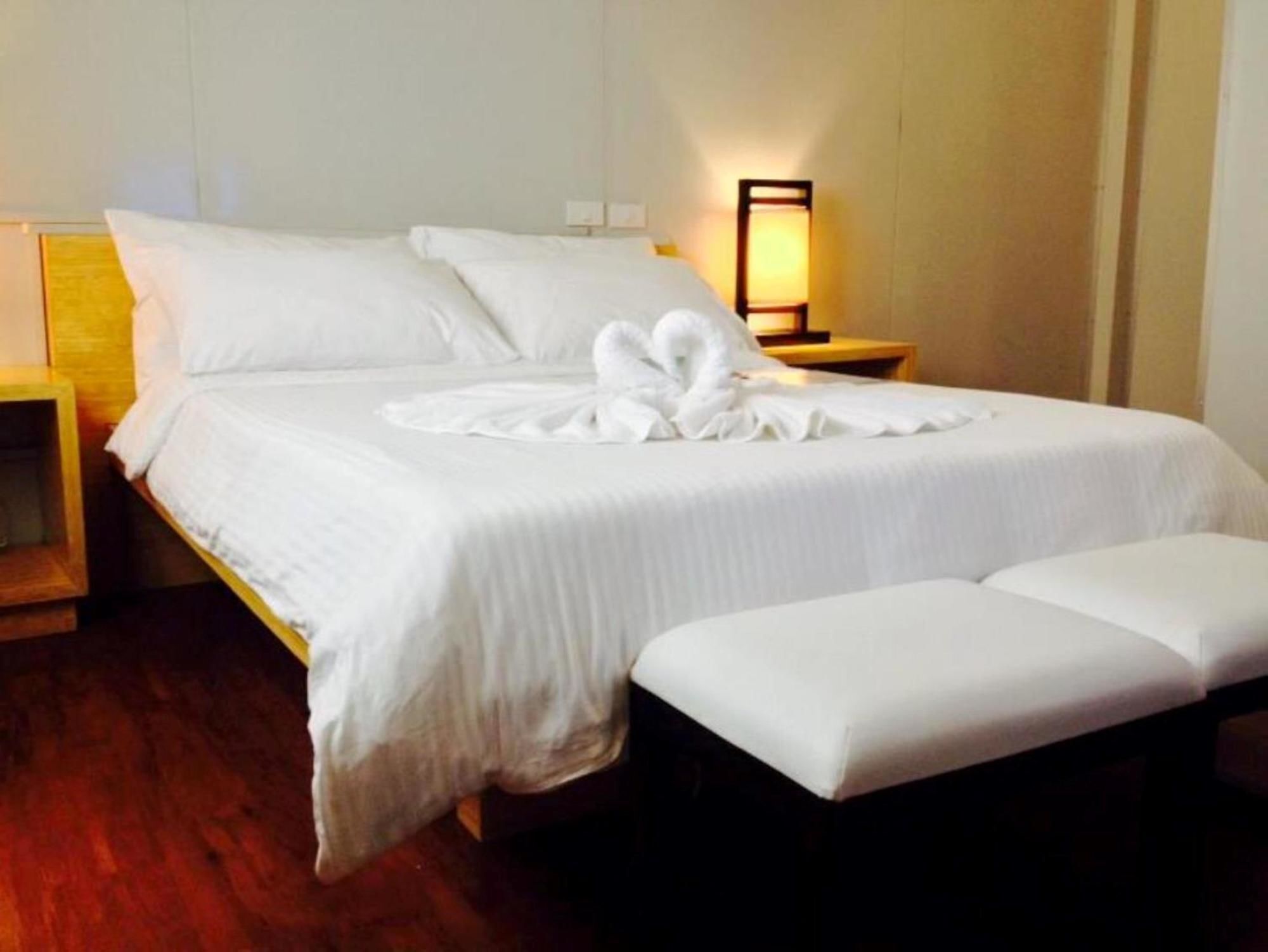 Shore Time Hotel - Annex Balabag  Esterno foto